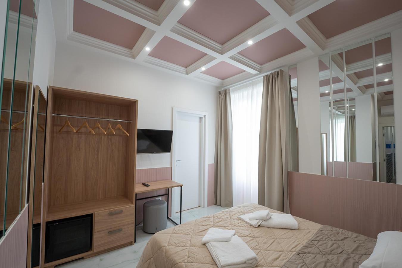 Отель Medina H. Napoli Centro, By Clapa Group Экстерьер фото