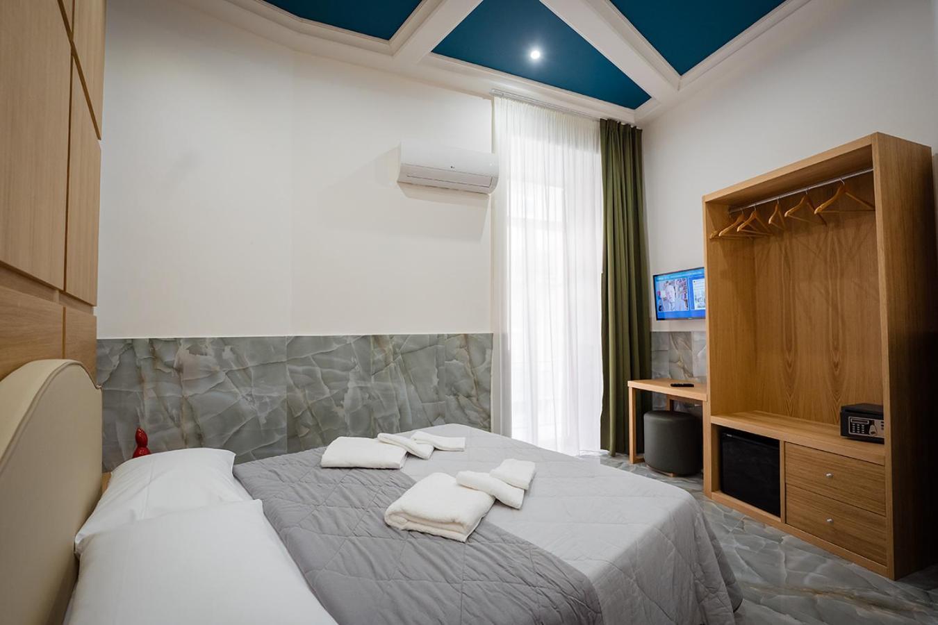 Отель Medina H. Napoli Centro, By Clapa Group Экстерьер фото